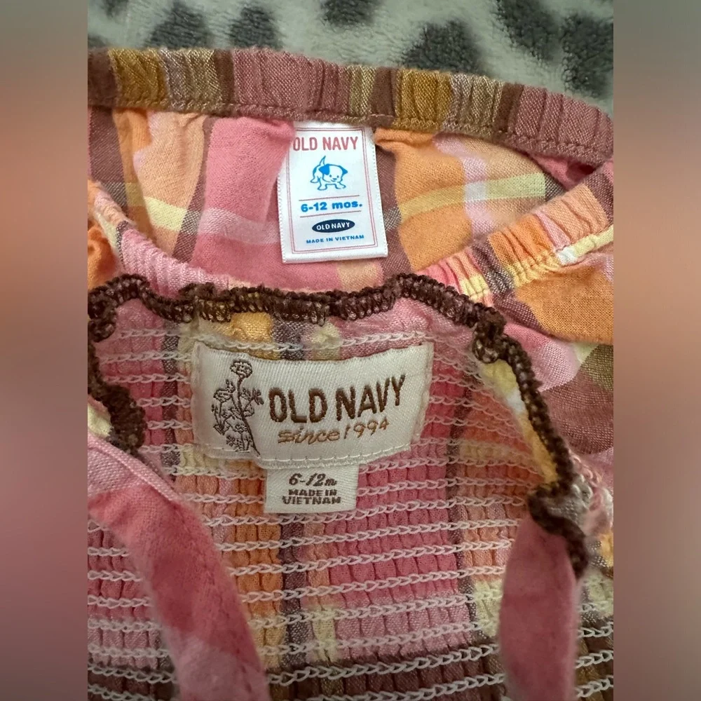 Old Navy Smocked Plaid Summer Dress in Pink Size 6-12 months